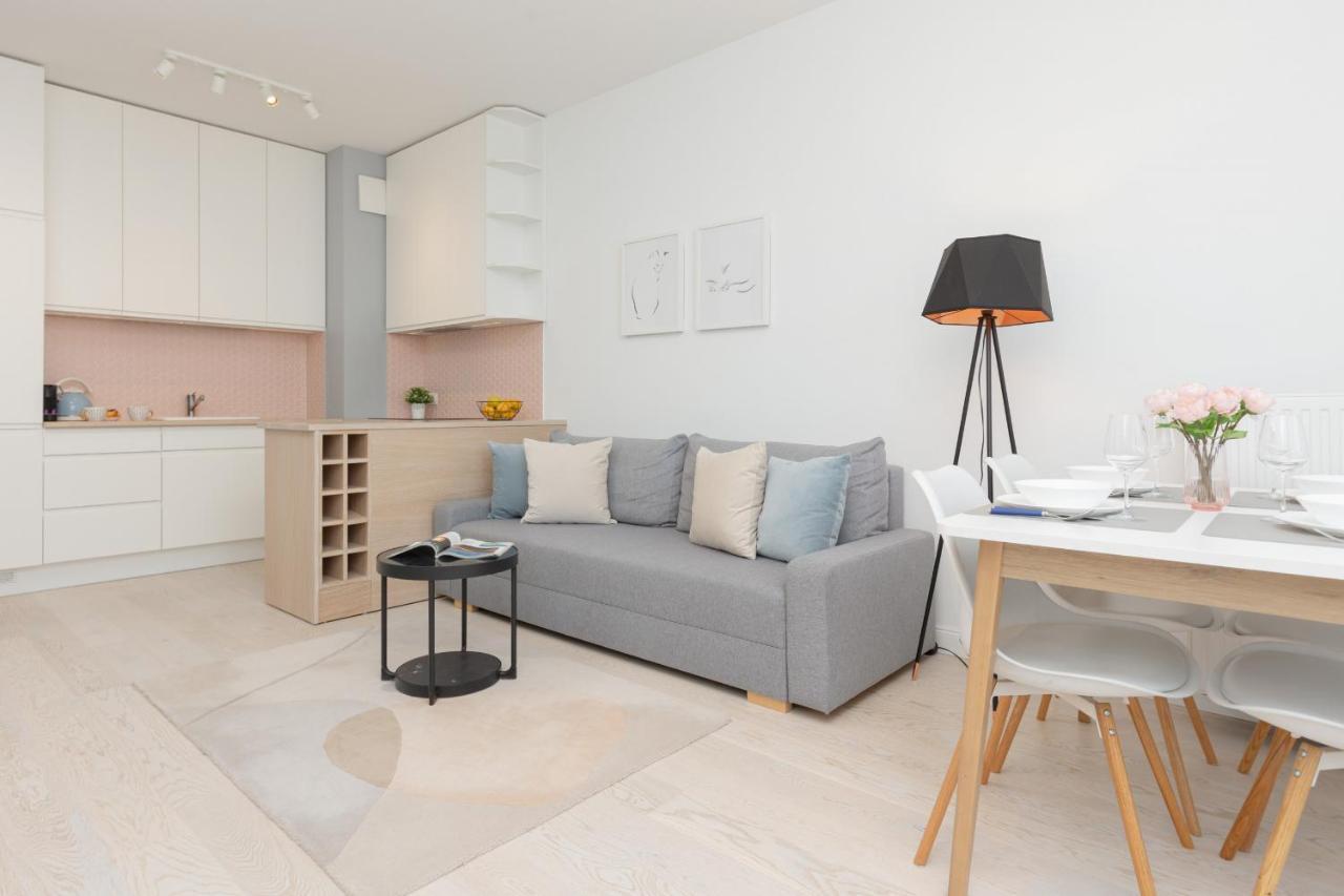 Sarmacka Apartment With Balcony Warsaw Wilanow By Noclegi Renters Bagian luar foto