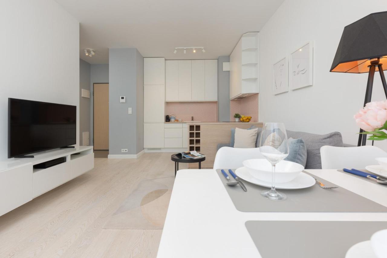 Sarmacka Apartment With Balcony Warsaw Wilanow By Noclegi Renters Bagian luar foto