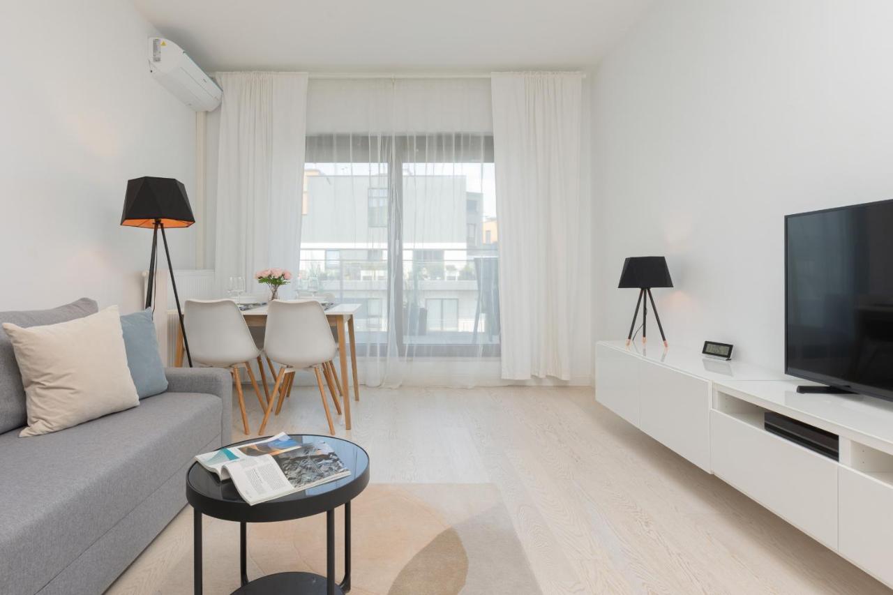 Sarmacka Apartment With Balcony Warsaw Wilanow By Noclegi Renters Bagian luar foto