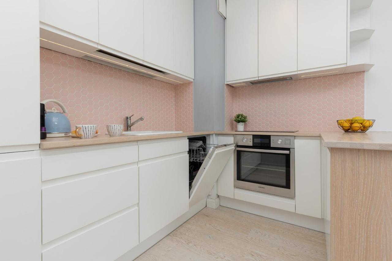 Sarmacka Apartment With Balcony Warsaw Wilanow By Noclegi Renters Bagian luar foto
