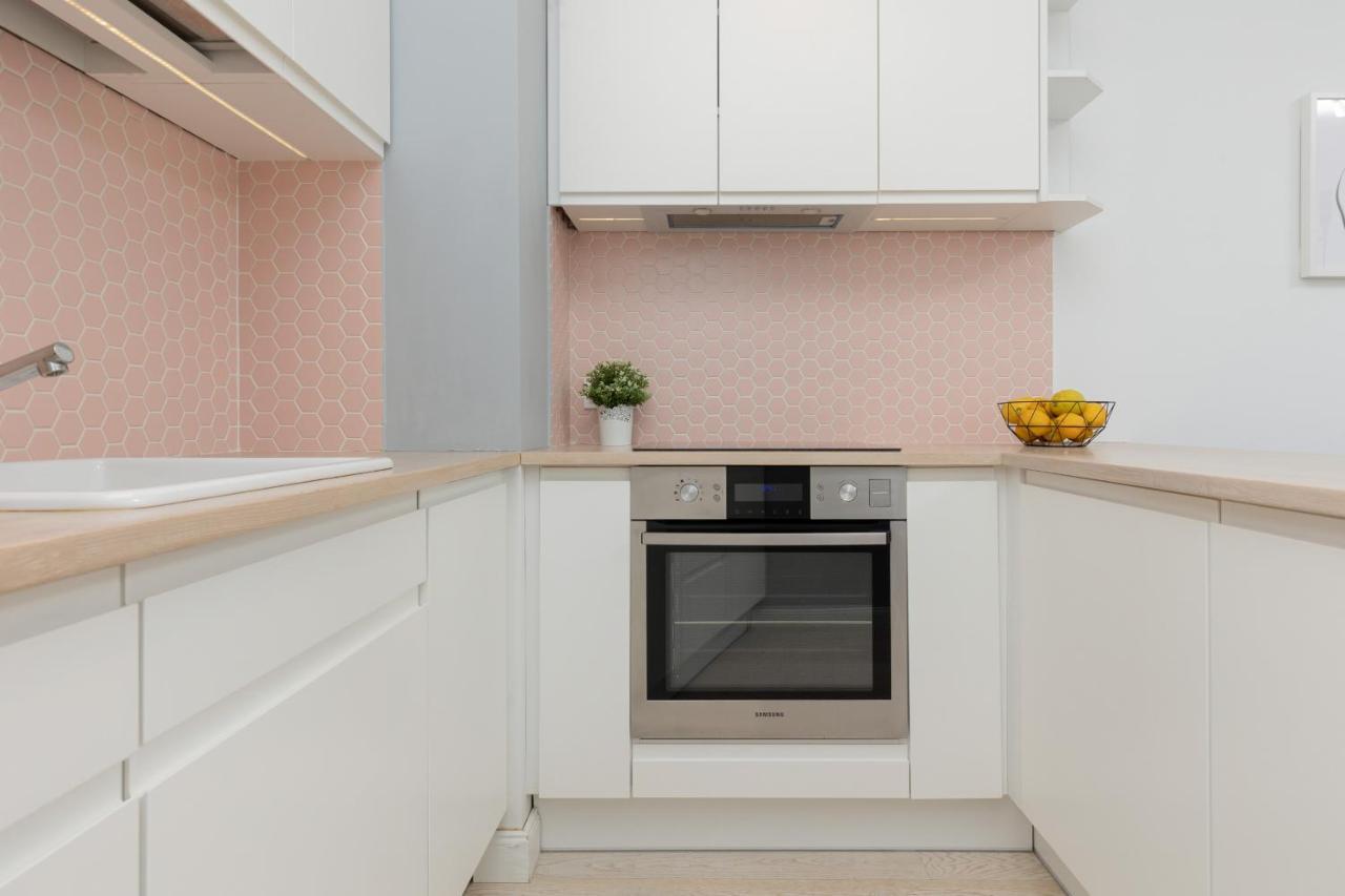 Sarmacka Apartment With Balcony Warsaw Wilanow By Noclegi Renters Bagian luar foto